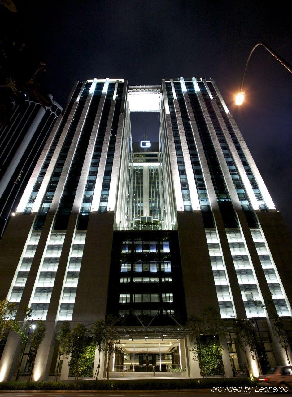Gtower Hotel Kuala Lumpur Exterior foto The hotel at night