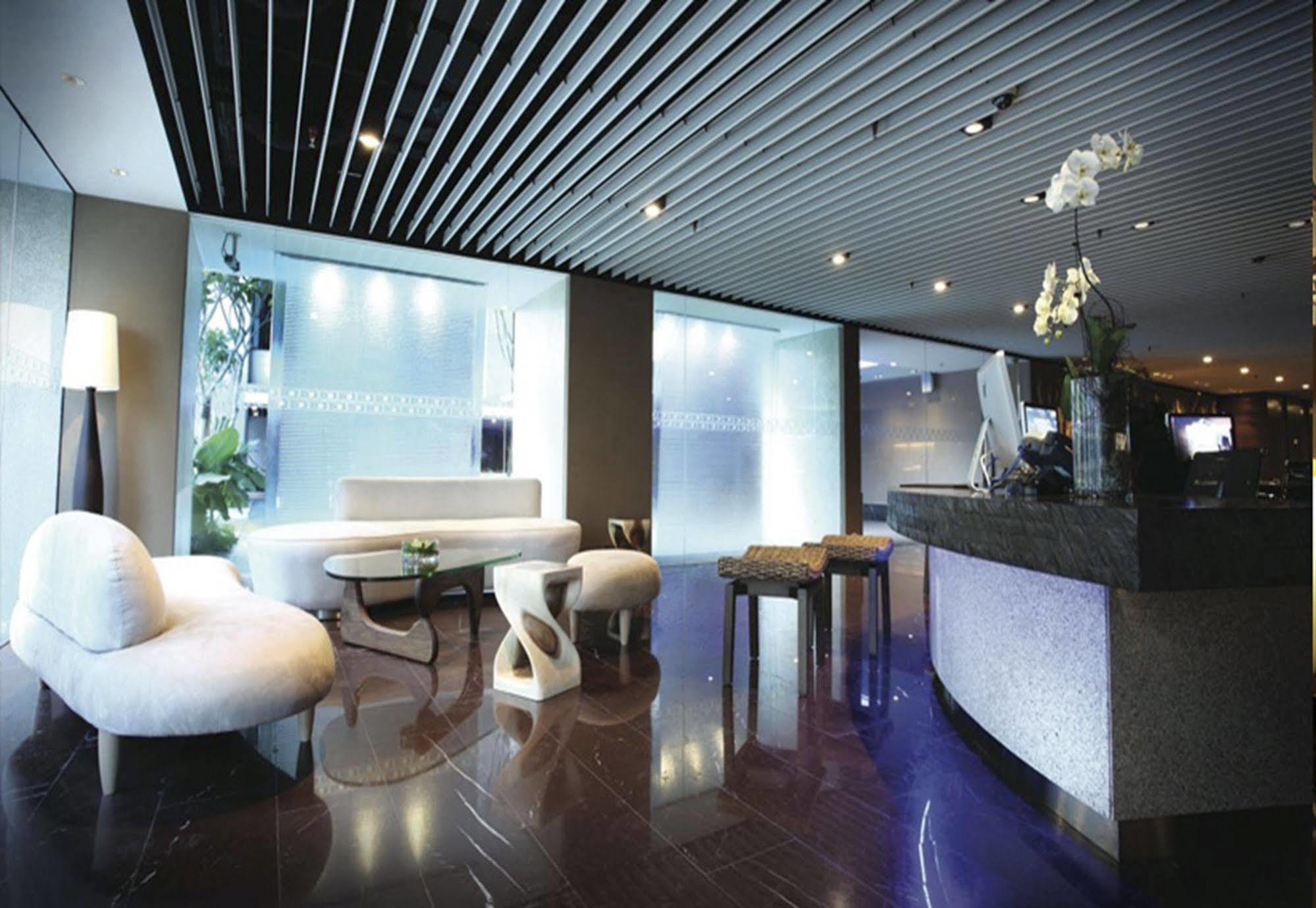 Gtower Hotel Kuala Lumpur Exterior foto The interior of the lounge